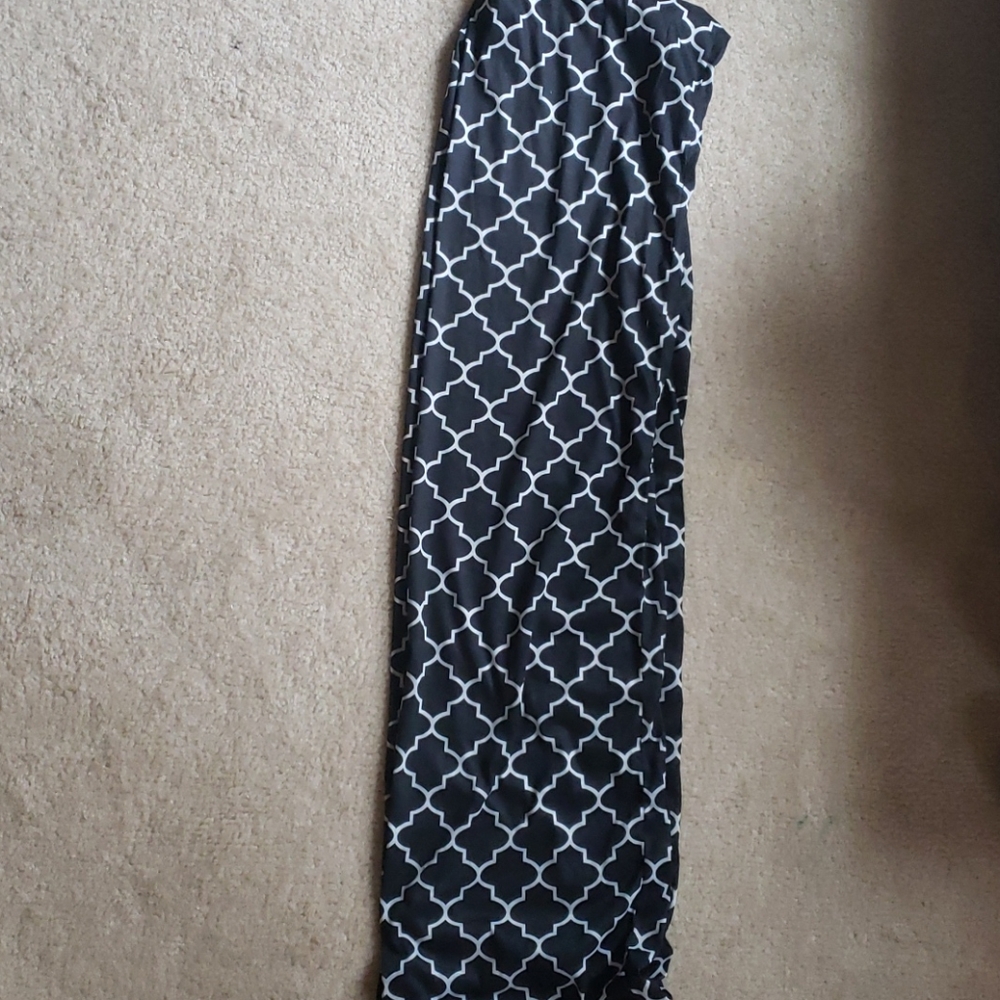Black and white infinity scarf